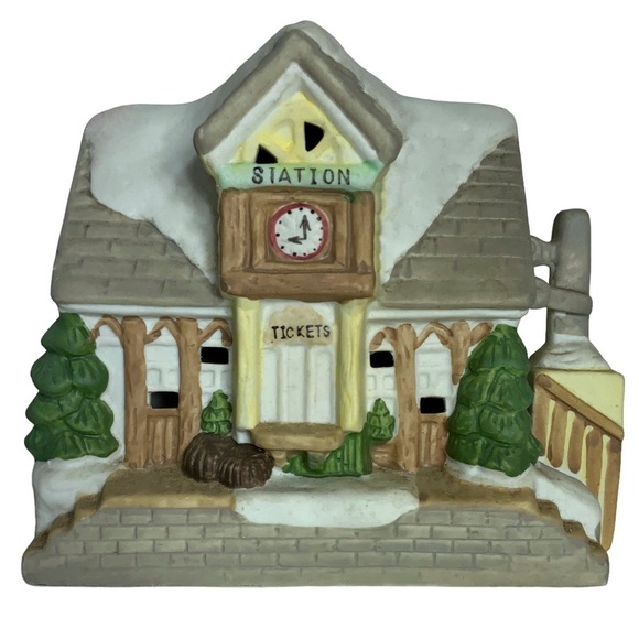 Christmas Village Train Station Vintage Porcelain House Holiday Ticket Building - Picture 1 of 13